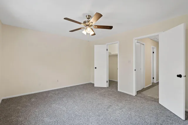 a view of empty room with window