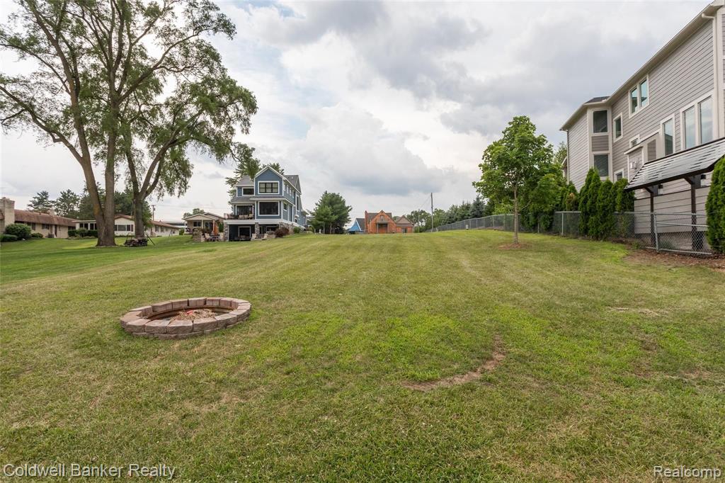 8315 Hilton Road Brighton, MI 48114 - Photo 42 of 43