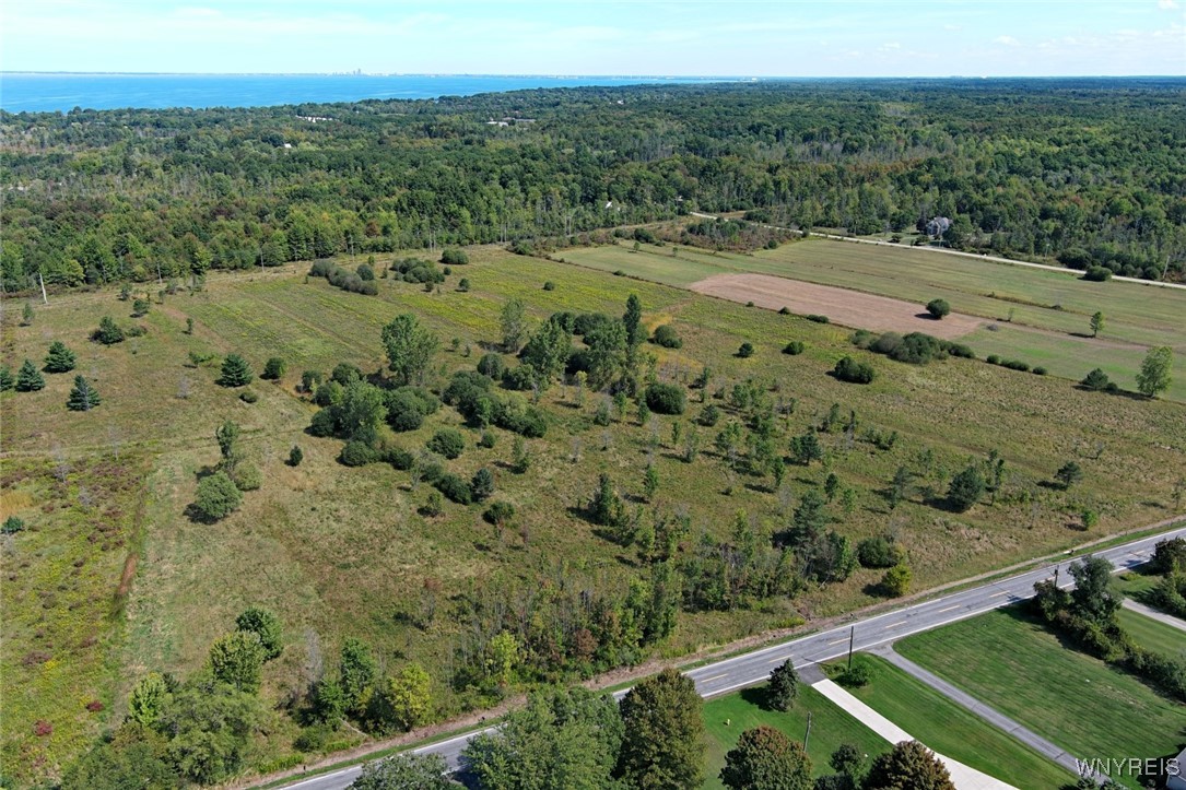 121 Sturgeon Point Road Derby, NY 14047 - Photo 12 of 14