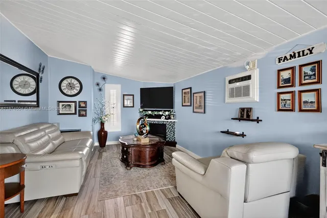 $599,000 | 7120 Wilson Street, Hollywood, FL 33024