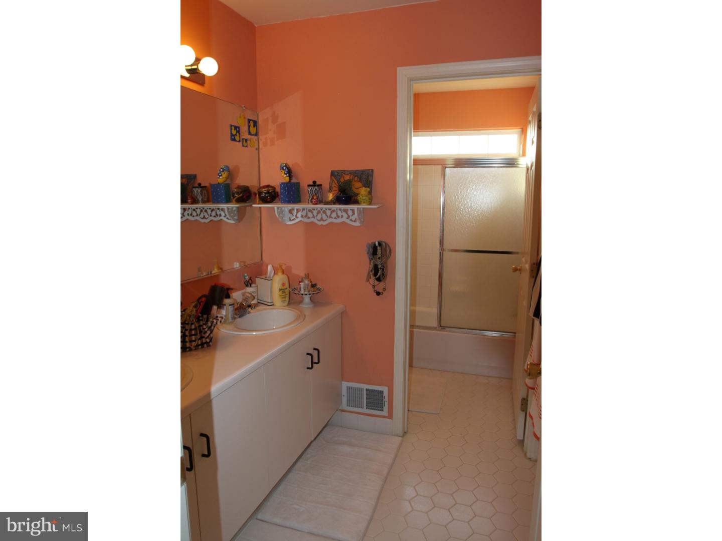 32 Coburn Road Pennington, NJ 08534 - Photo 12 of 19