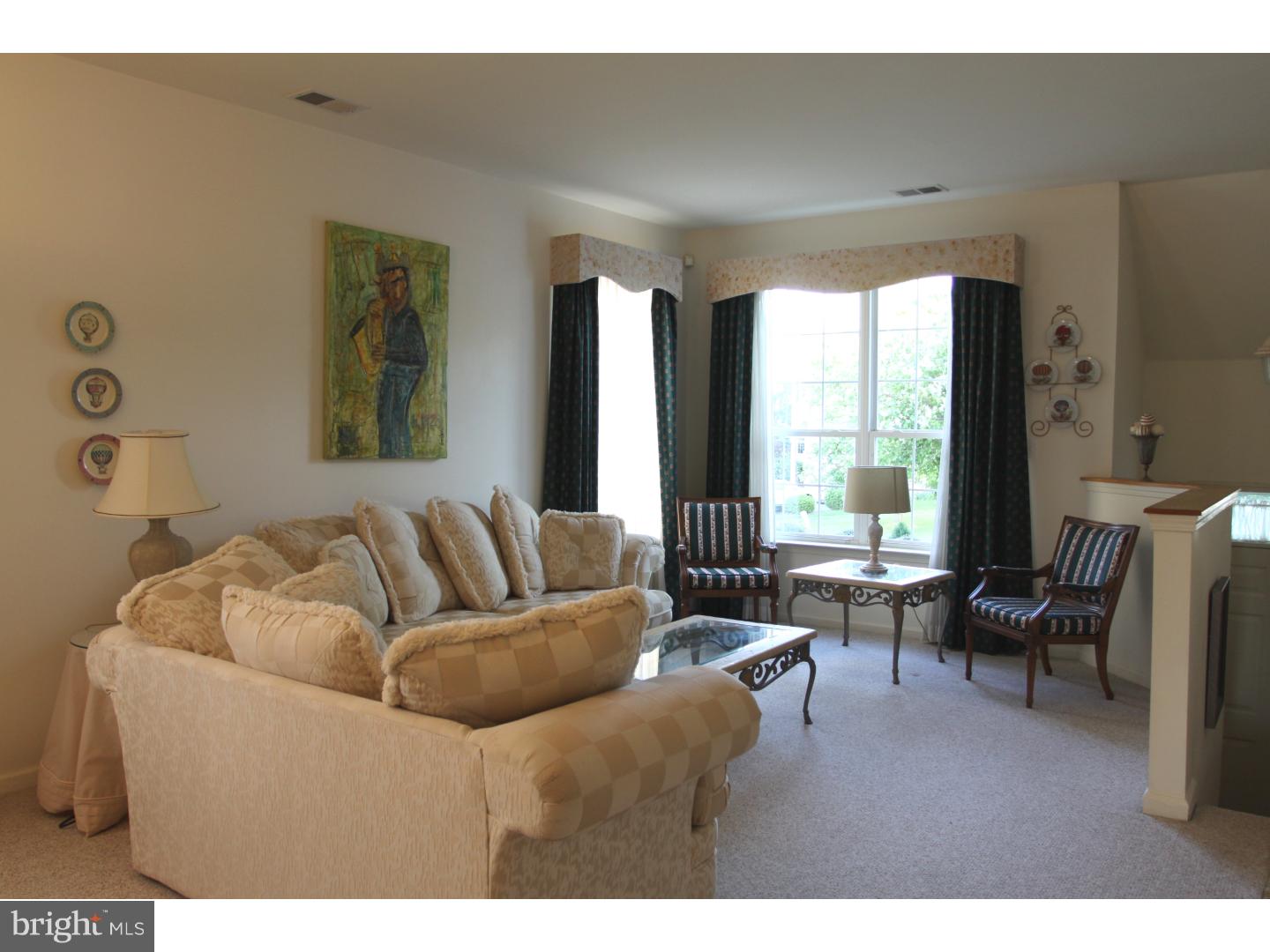 32 Coburn Road Pennington, NJ 08534 - Photo 3 of 19
