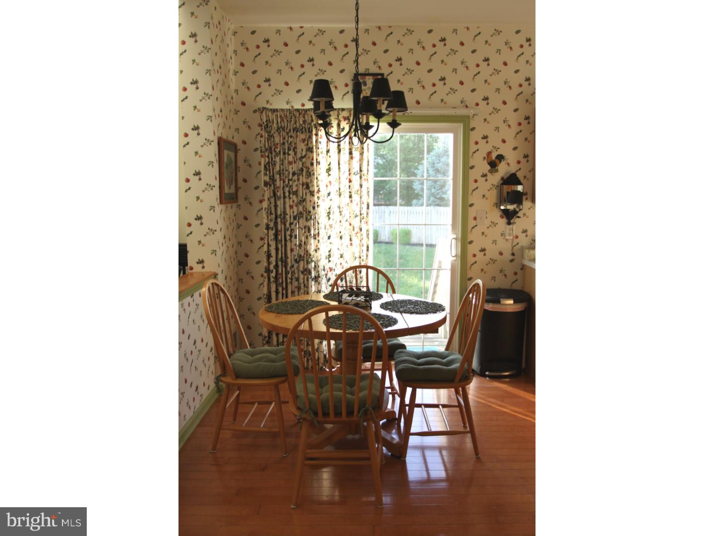 32 Coburn Road Pennington, NJ 08534 - Photo 7 of 19