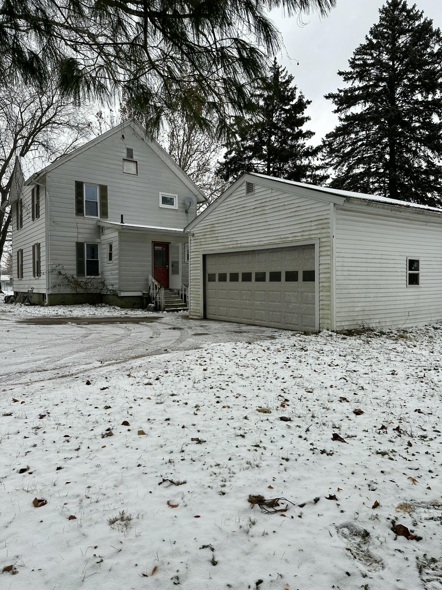 808 Millard Street Three Rivers, MI 49093 - Photo 3 of 17 3