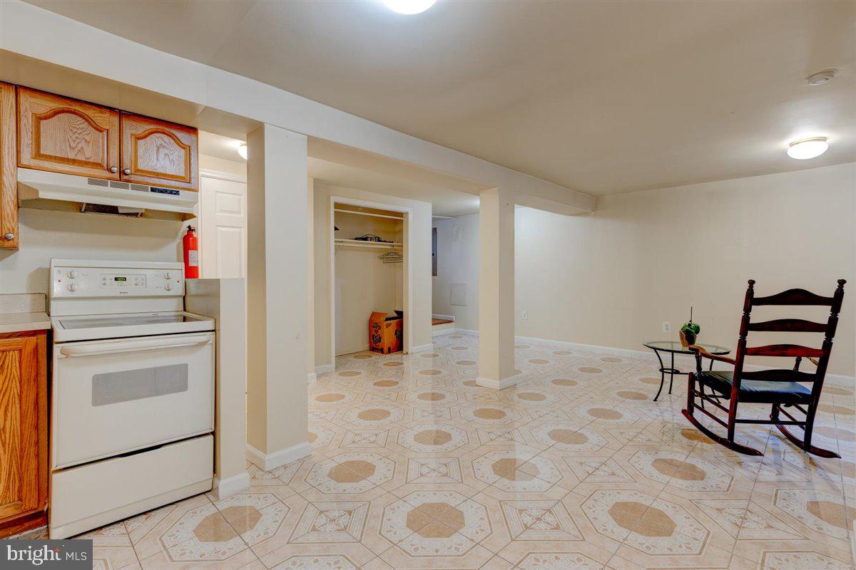 904 Rittenhouse Street Northwest Washington, DC 20011 - Photo 24 of 31