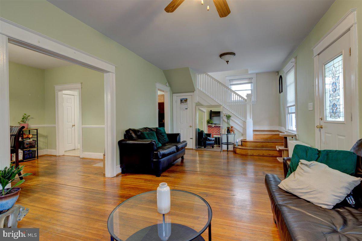 904 Rittenhouse Street Northwest Washington, DC 20011 - Photo 4 of 31