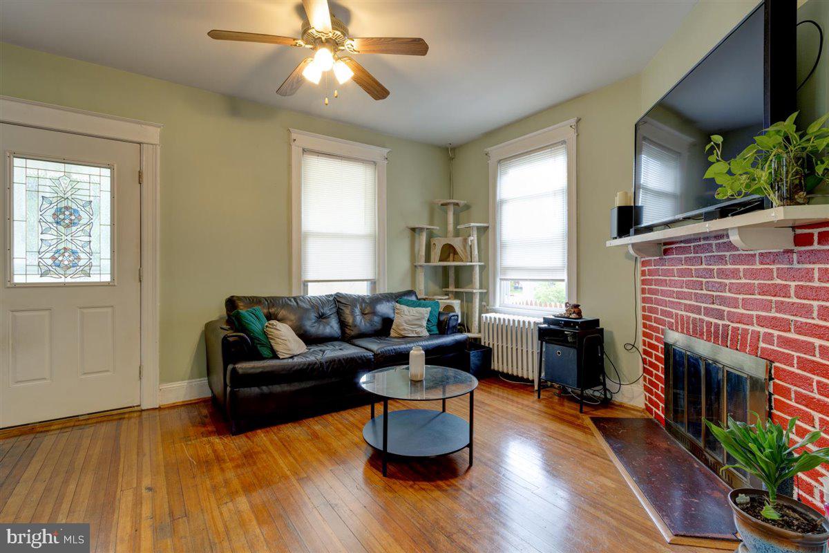 904 Rittenhouse Street Northwest Washington, DC 20011 - Photo 6 of 31