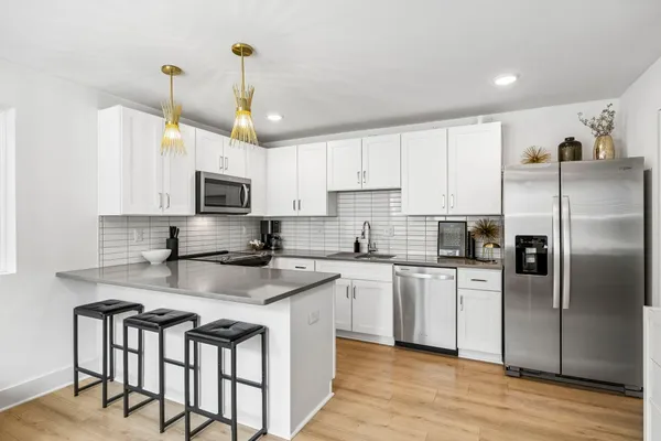 $1,900 | 102 Duke Street, Unit 42, Nashville, TN 37207