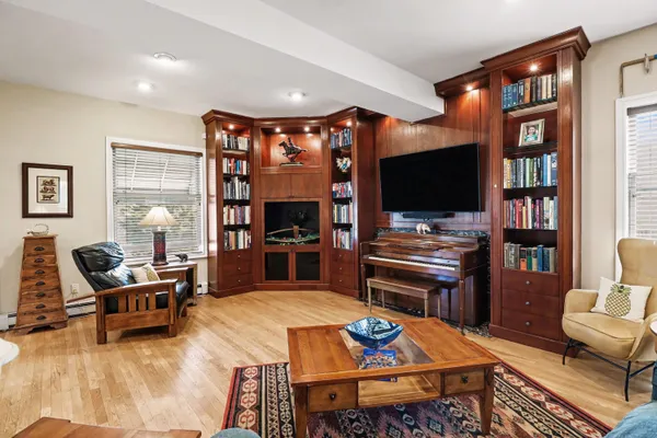 $949,000 | 1143 Ellis Road, Ypsilanti, MI 48197