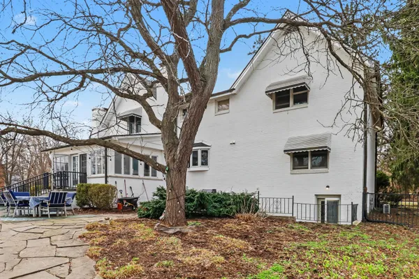 $949,000 | 1143 Ellis Road, Ypsilanti, MI 48197