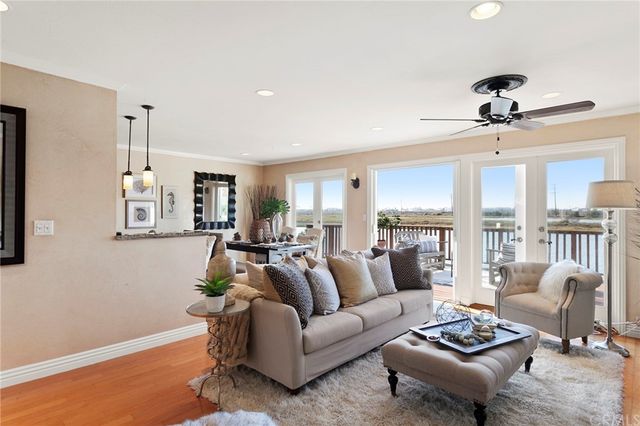 $7,200 | 4 Canal Circle, Newport Beach, CA 92663