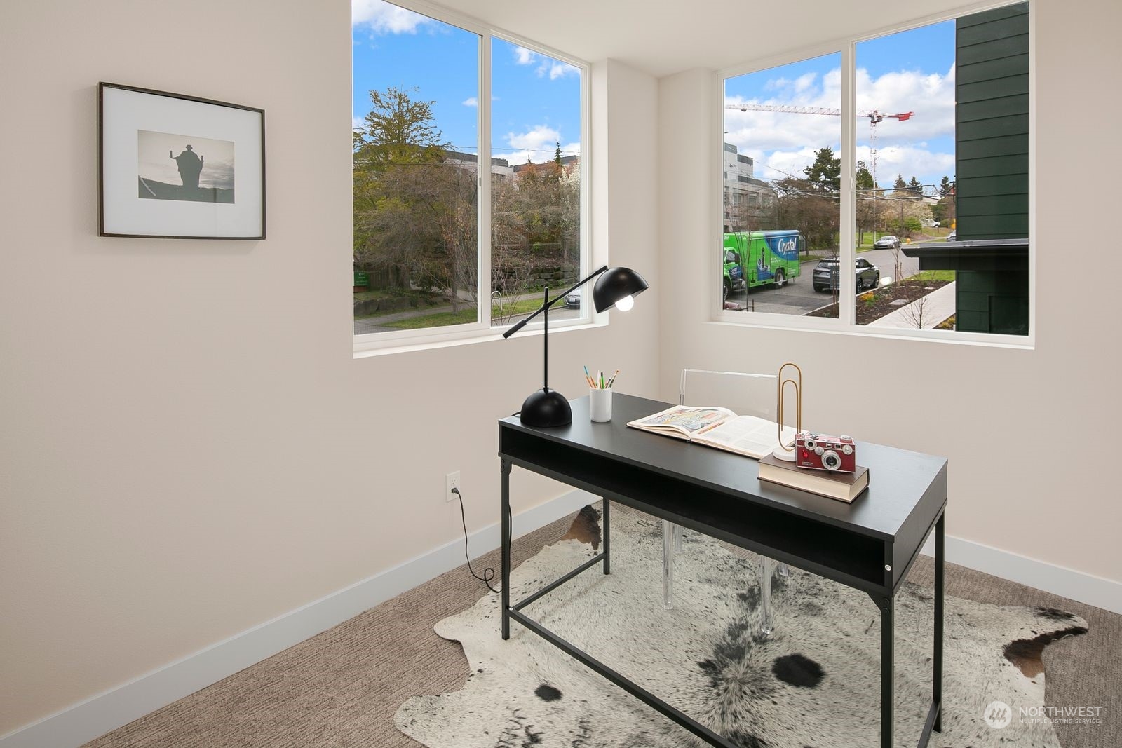 210 16th Avenue South Seattle, WA 98144 - Photo 7 of 17 a view of a workspace with a window