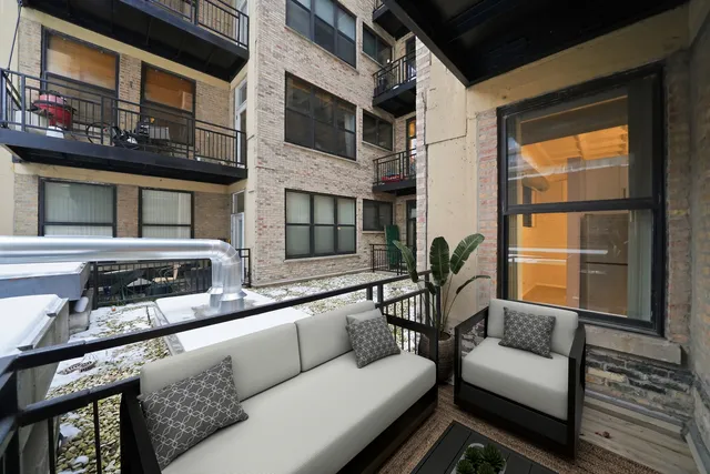 $250,000 | 1307 South Wabash Avenue, Unit 205, Chicago, IL 60605