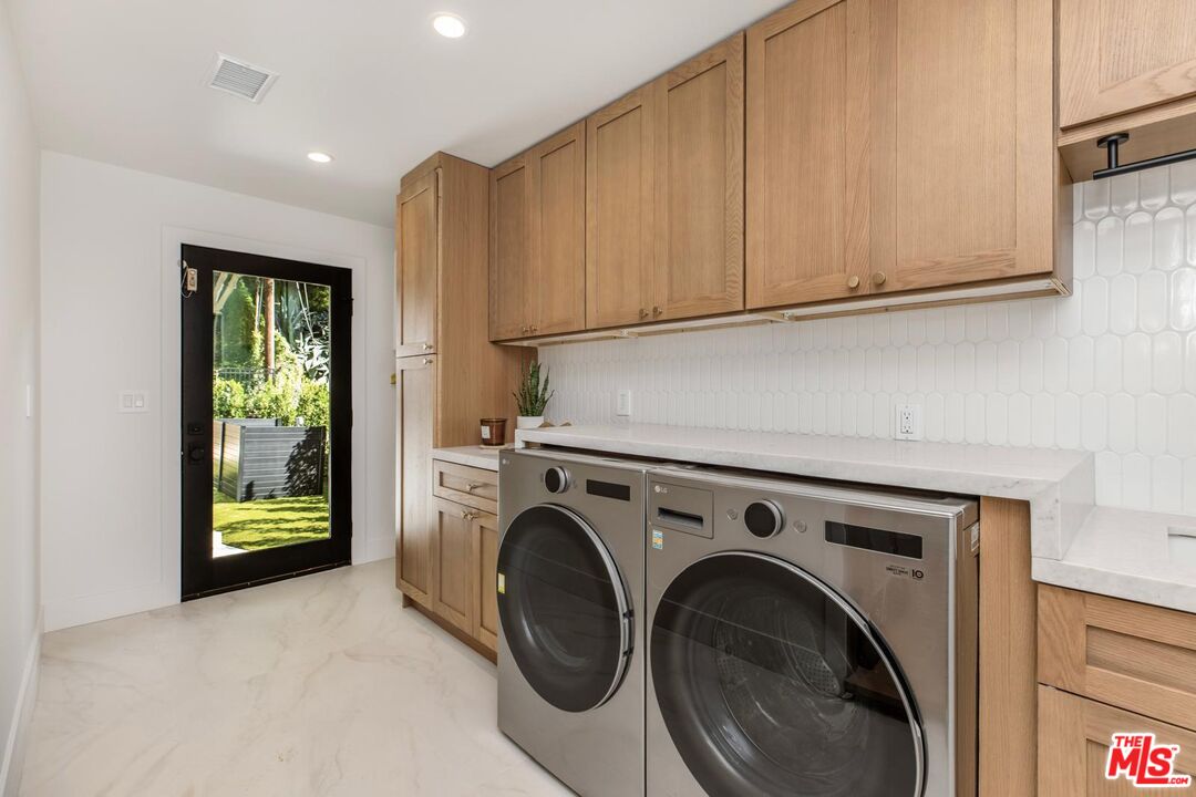 1902 Roscomare Road Los Angeles, CA 90077 - Photo 16 of 65