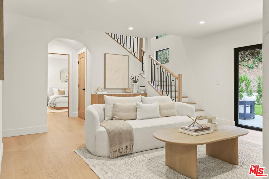 1902 Roscomare Road Los Angeles, CA 90077 - Photo 19 of 65
