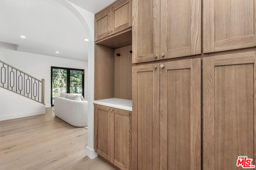 1902 Roscomare Road Los Angeles, CA 90077 - Photo 20 of 65