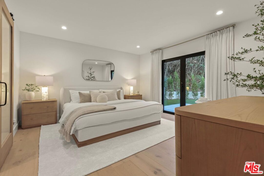 1902 Roscomare Road Los Angeles, CA 90077 - Photo 21 of 65
