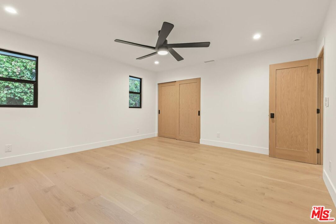 1902 Roscomare Road Los Angeles, CA 90077 - Photo 32 of 65