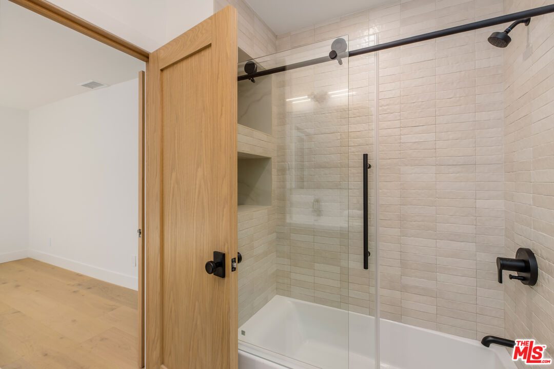 1902 Roscomare Road Los Angeles, CA 90077 - Photo 51 of 65
