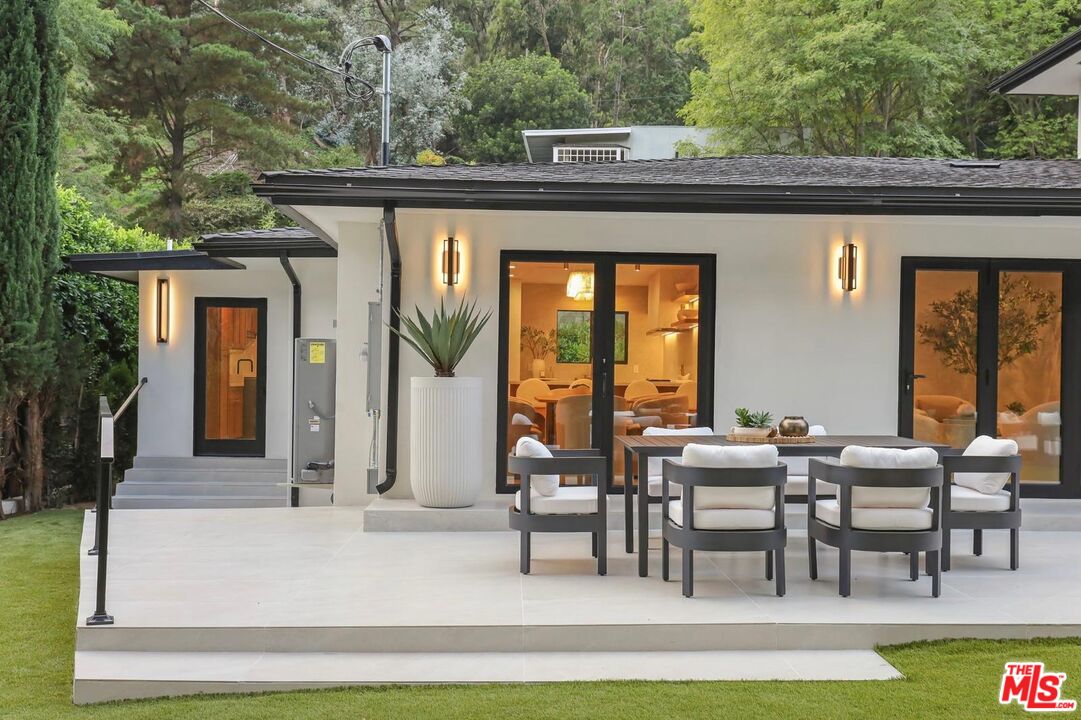 1902 Roscomare Road Los Angeles, CA 90077 - Photo 58 of 65