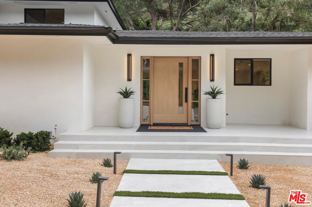 1902 Roscomare Road Los Angeles, CA 90077 - Photo 61 of 65