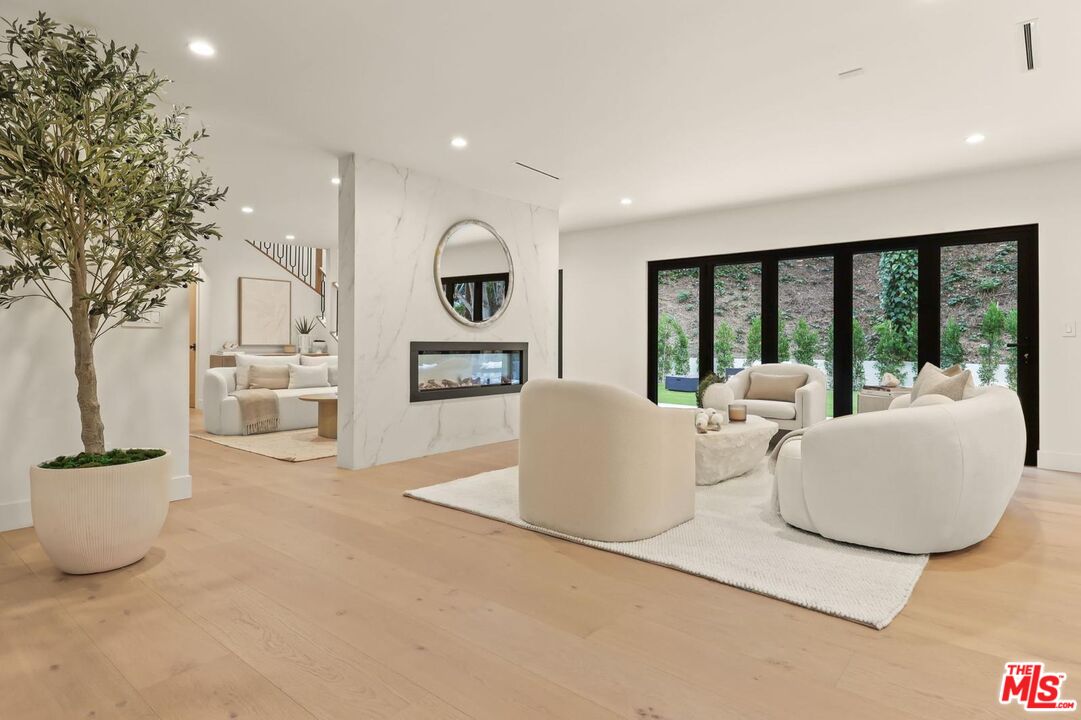 1902 Roscomare Road Los Angeles, CA 90077 - Photo 7 of 65