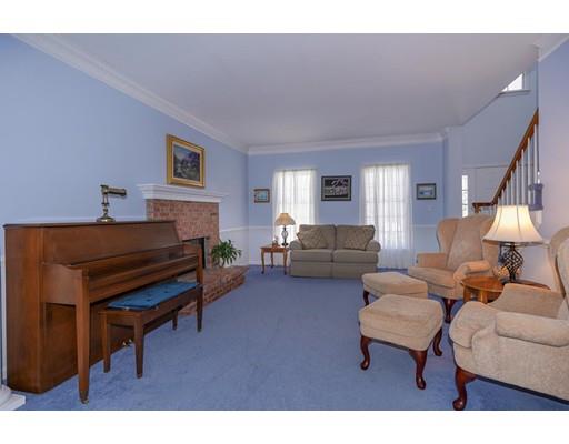 232 Robert Road Marlborough, MA 01752 - Photo 7 of 22 Gallery Image 7