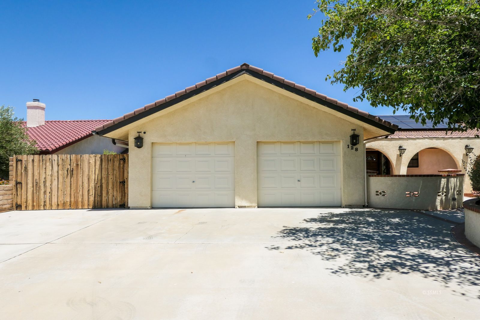 128 West Cielo Avenue Ridgecrest, CA 93555 - Photo 5 of 50