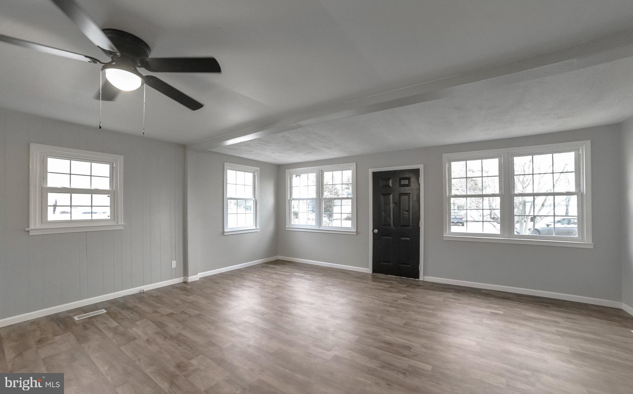 43233 Riverside Drive Hollywood, MD 20636 - Photo 3 of 29 Gallery Image 3
