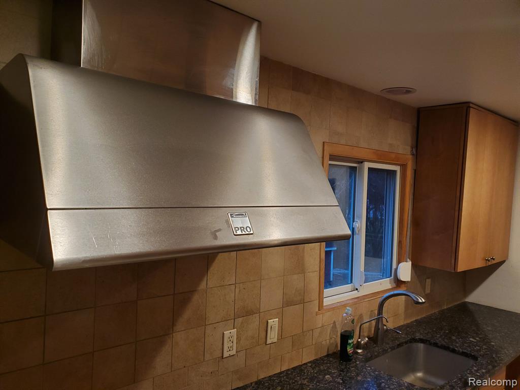 26289 Power Road Farmington Hills, MI 48334 - Photo 31 of 63