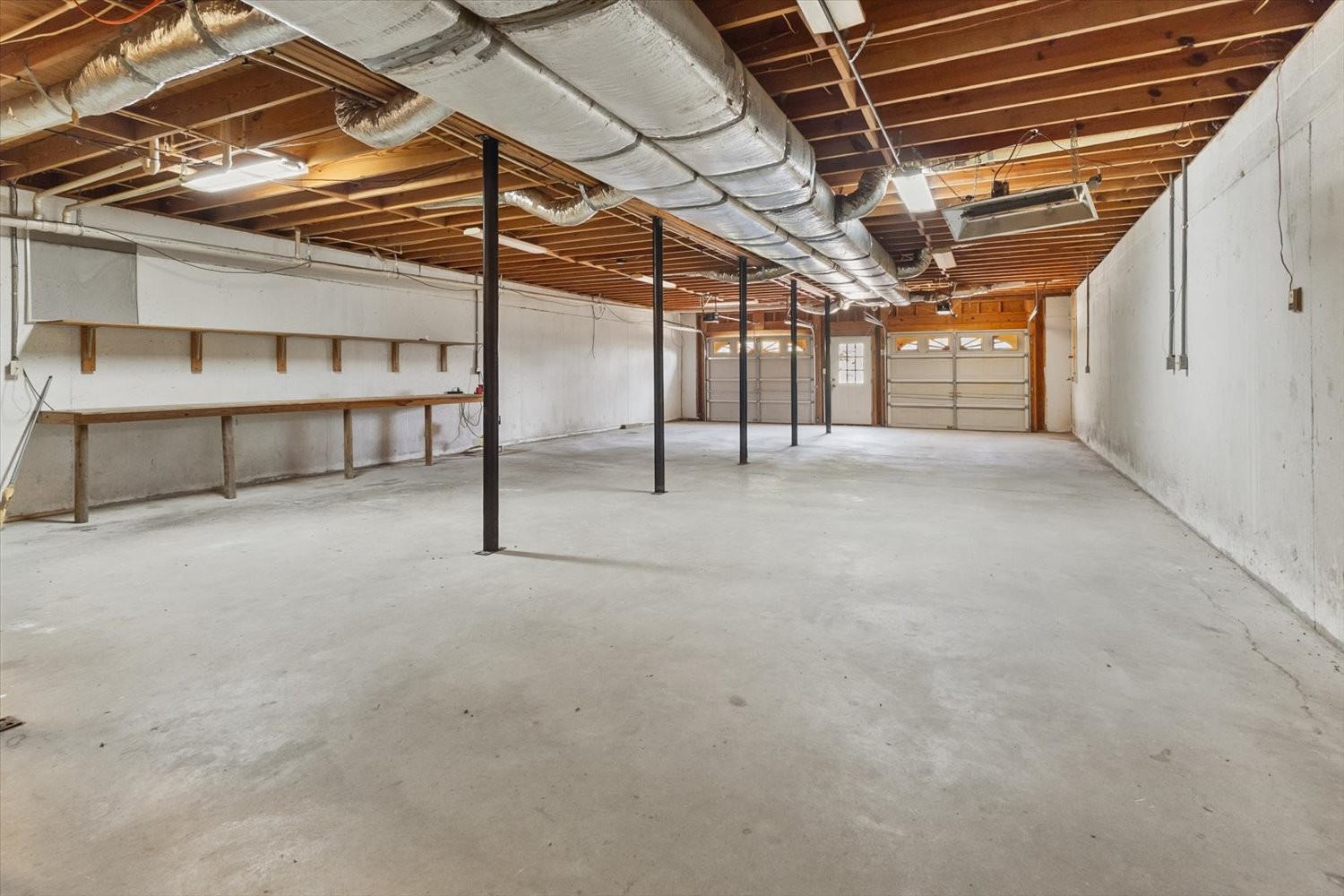 535 Darbytown Road Hohenwald, TN 38462 - Photo 33 of 45 a view of empty room with windows