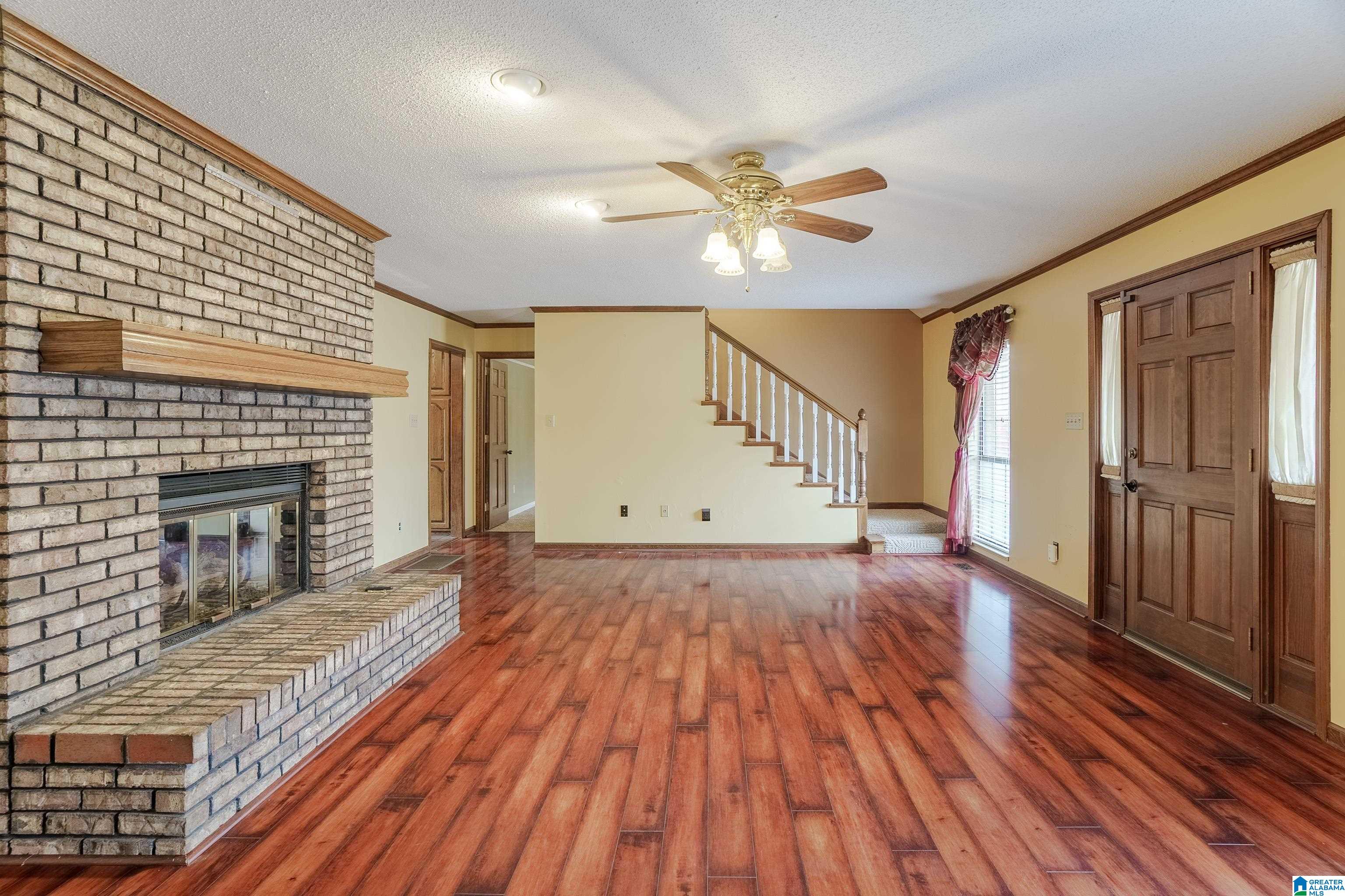 425 10th Way Pleasant Grove, AL 35127 - Photo 4 of 63