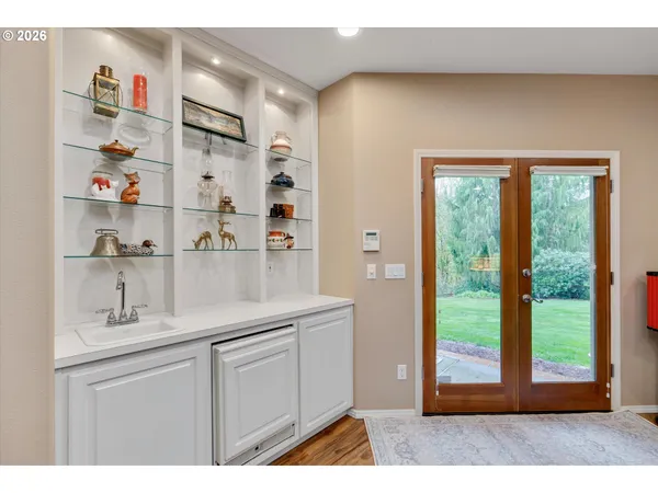 $1,249,900 | 17525 South Holly Lane, Oregon City, OR 97045