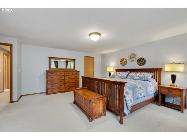 $1,249,900 | 17525 South Holly Lane, Oregon City, OR 97045
