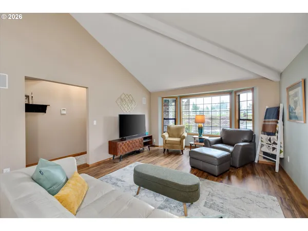 $1,249,900 | 17525 South Holly Lane, Oregon City, OR 97045