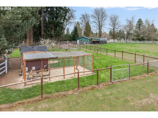 $1,249,900 | 17525 South Holly Lane, Oregon City, OR 97045