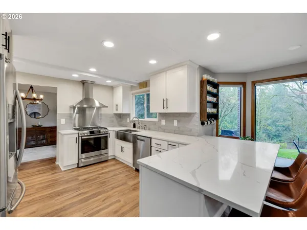 $1,249,900 | 17525 South Holly Lane, Oregon City, OR 97045