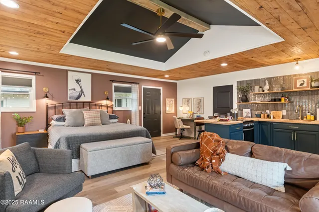 $839,500 | 103 South Southlawn Drive, Lafayette, LA 70503