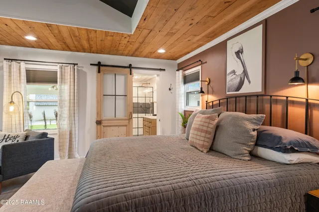 $839,500 | 103 South Southlawn Drive, Lafayette, LA 70503