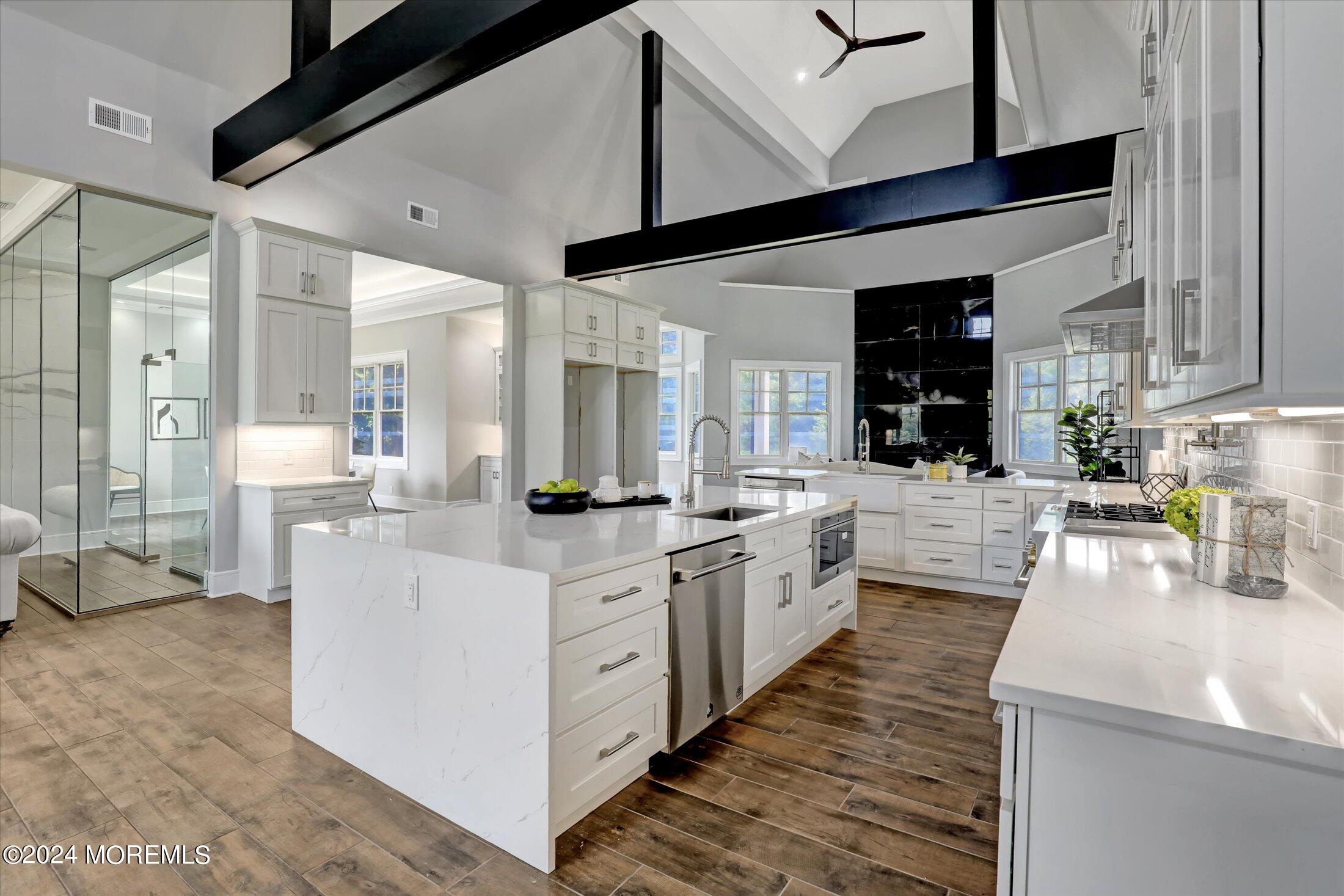 546 Locust Point Road Rumson, NJ 07760 - Photo 15 of 48 14-Kitchen
