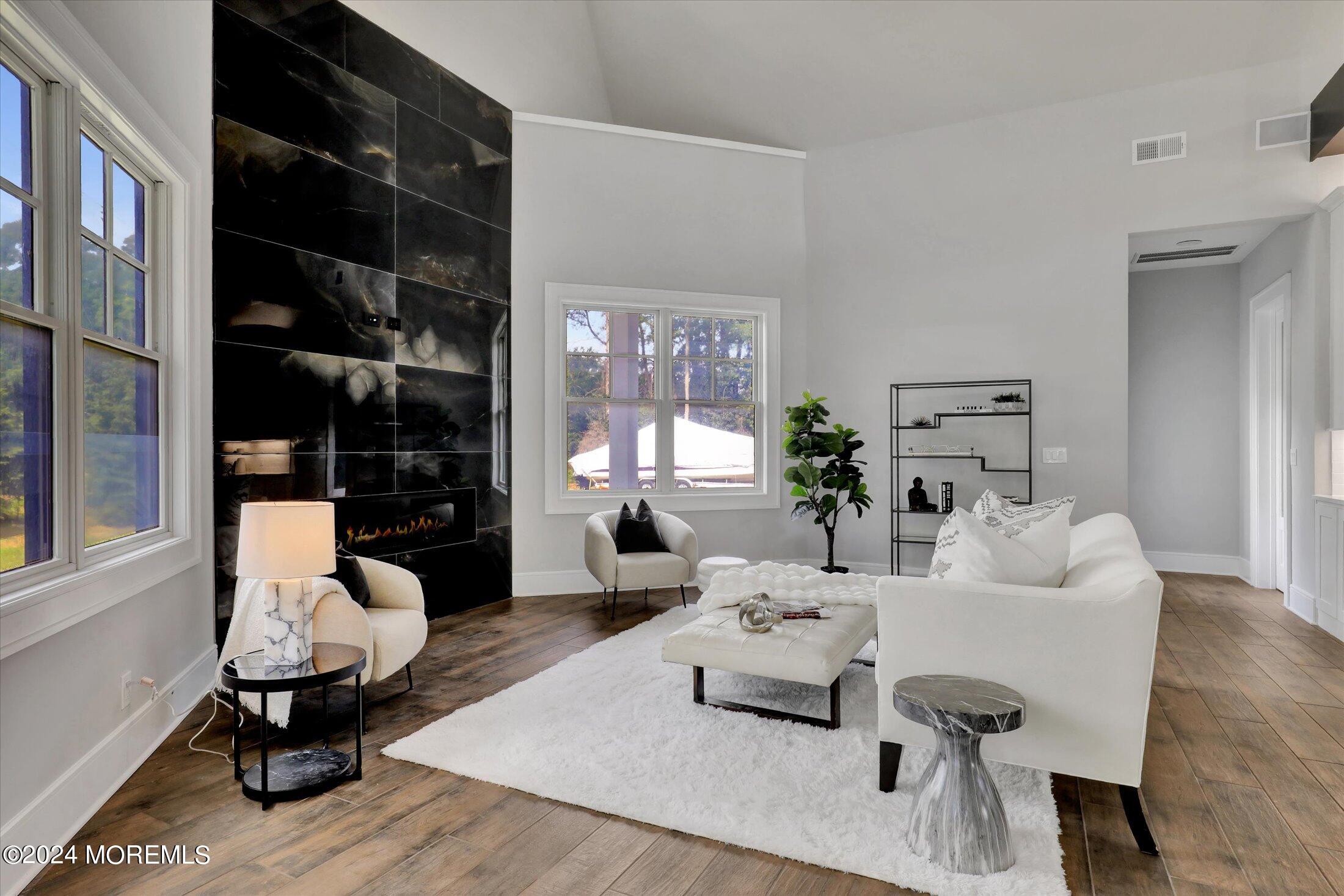 546 Locust Point Road Rumson, NJ 07760 - Photo 25 of 48 26-Family Room