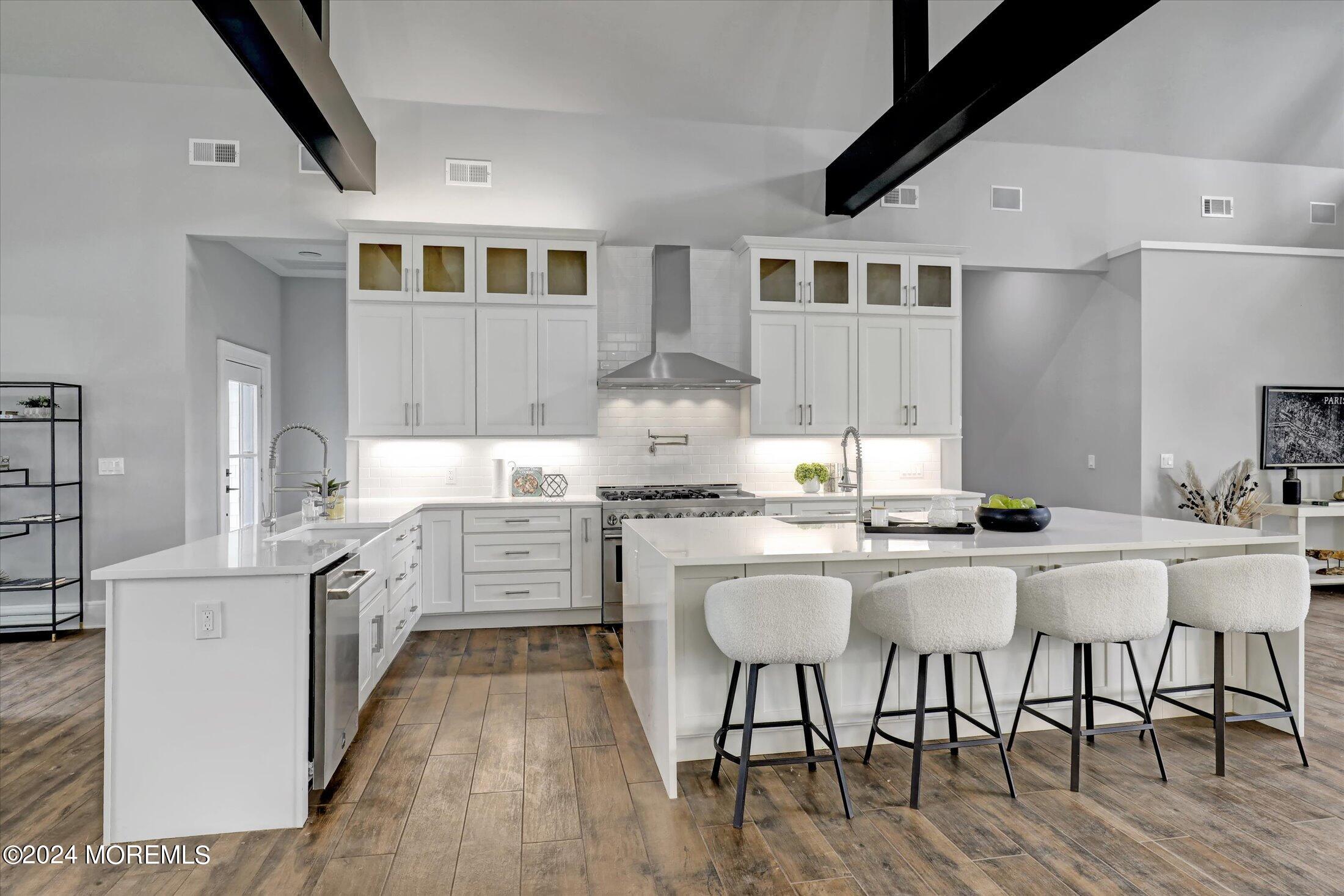 546 Locust Point Road Rumson, NJ 07760 - Photo 10 of 48 09-Kitchen