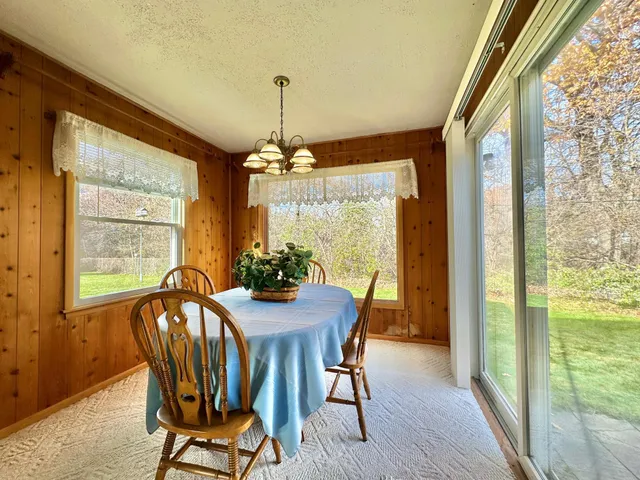 $300,000 | 6116 Ridge Drive, Woodbury, MN 55125