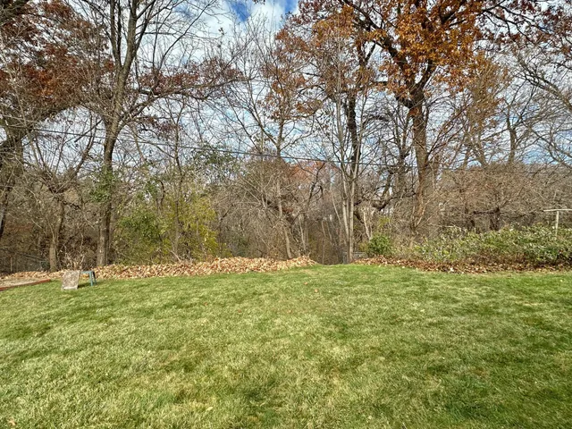 $300,000 | 6116 Ridge Drive, Woodbury, MN 55125