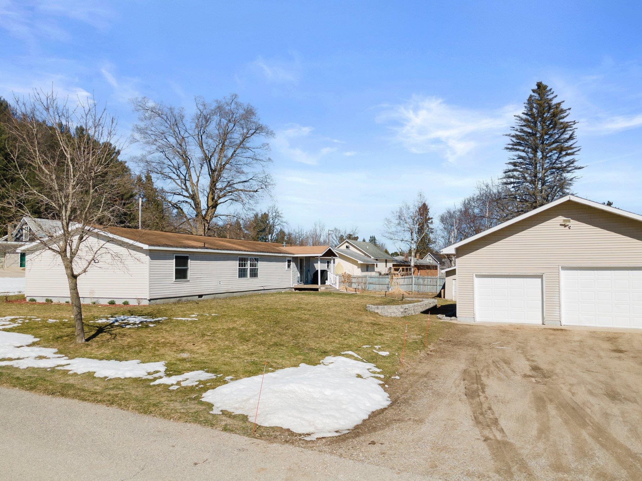 9183 South Nelson Street Cedar, MI 49621 - Photo 33 of 38