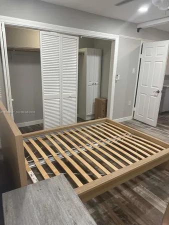 $1,650 | 6837 Southwest 39th Terrace, Unit B, Miami, FL 33155