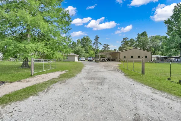 $575,000 | 9141-9145 Oak Arbor Drive, Conroe, TX 77384
