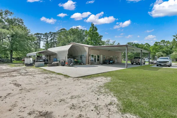 $575,000 | 9141-9145 Oak Arbor Drive, Conroe, TX 77384