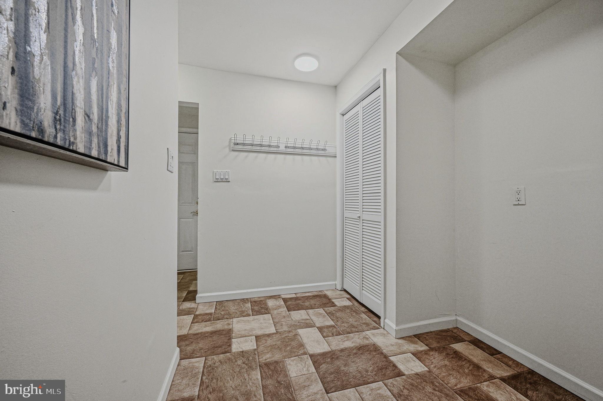 1 Lamatan Road Newark, DE 19711 - Photo 27 of 46 Mudroom/ Laundry Area
