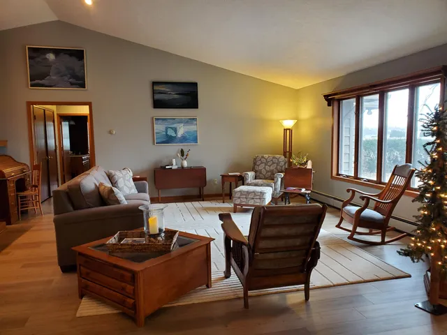 $579,900 | 1530 West Clark Street, Rensselaer, IN 47978